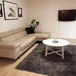 1 Bedroom Designer Flat Lejlighed *
